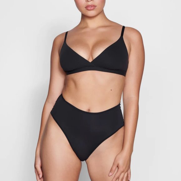 SKIMS Black Fits Everybody Triangle Bralette Bra - Picture 2 of 3